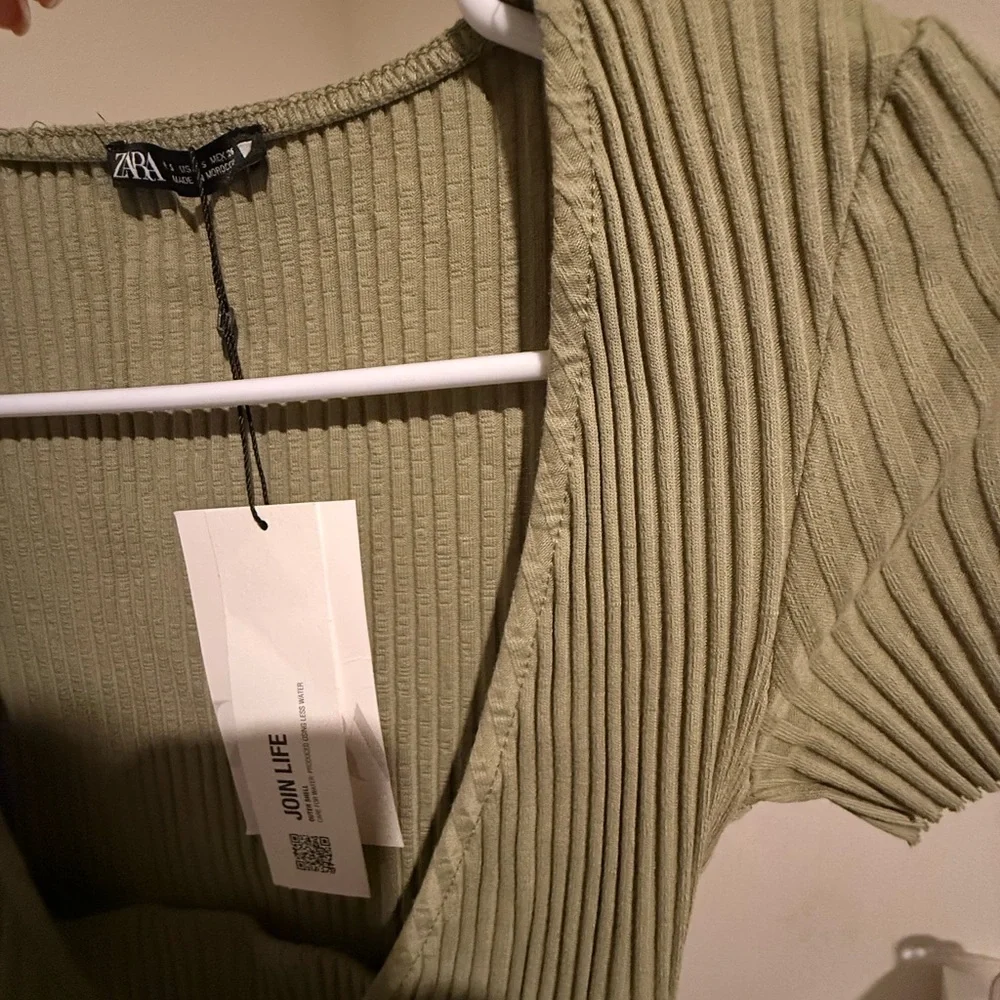 ZARA Ribbed Midi Dress with Tie Front – Olive Green (Size S) - Picture 3 of 5